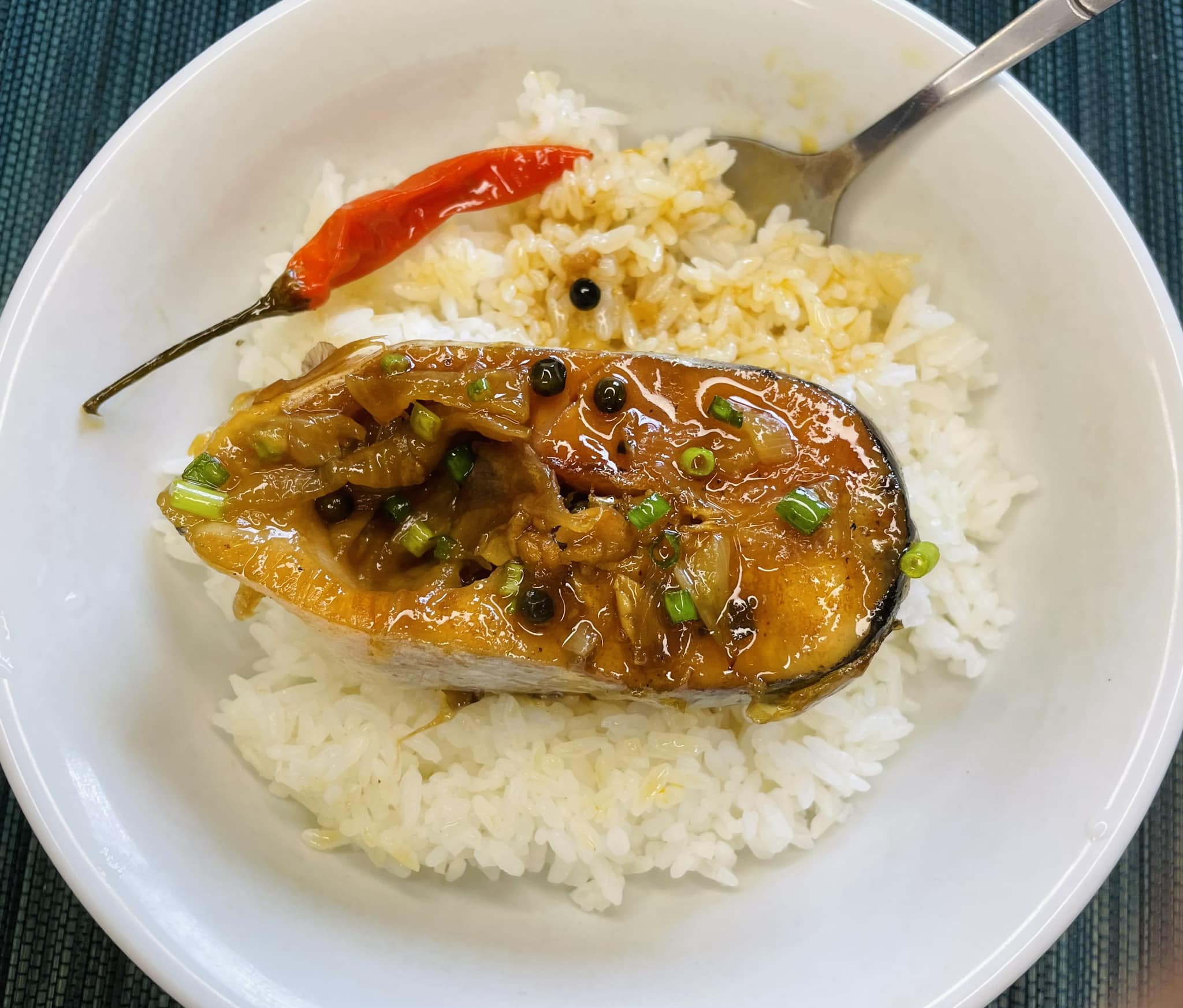 Loại cá rẻ tiền nhưng bổ dưỡng kho cùng nước dừa siêu ngon - 6