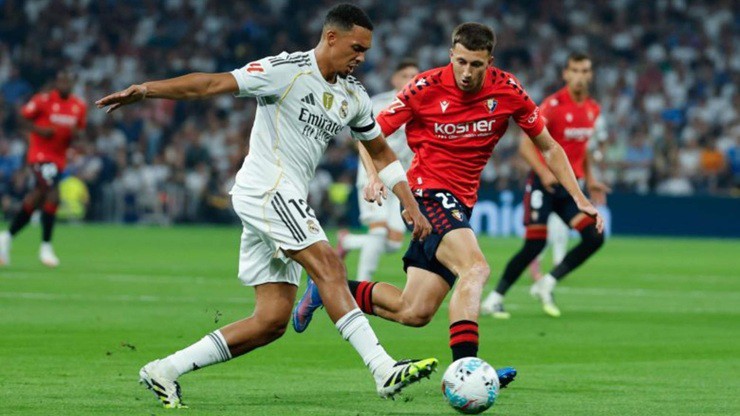 Arnold mất tự tin ở Real Madrid, coi chừng bị đẩy lên ghế dự bị - 1