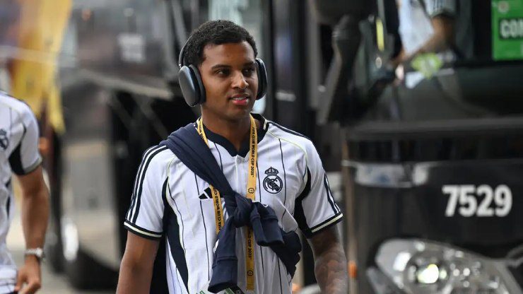 Đại gia Anh “chạy đua” chiêu mộ Rodrygo, Tottenham mới là kẻ chiến thắng - 1
