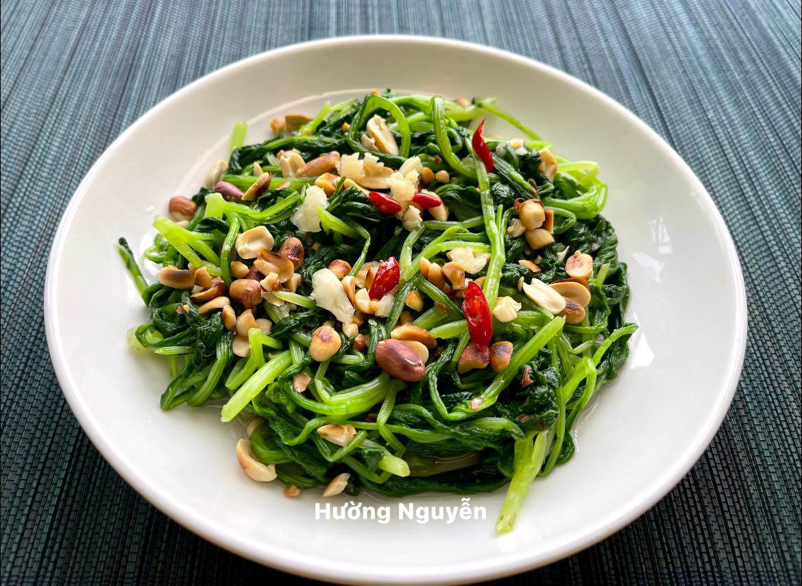 Rau cải luộc mãi cũng chán, thêm bước này ngon hơn nhiều lần - 4