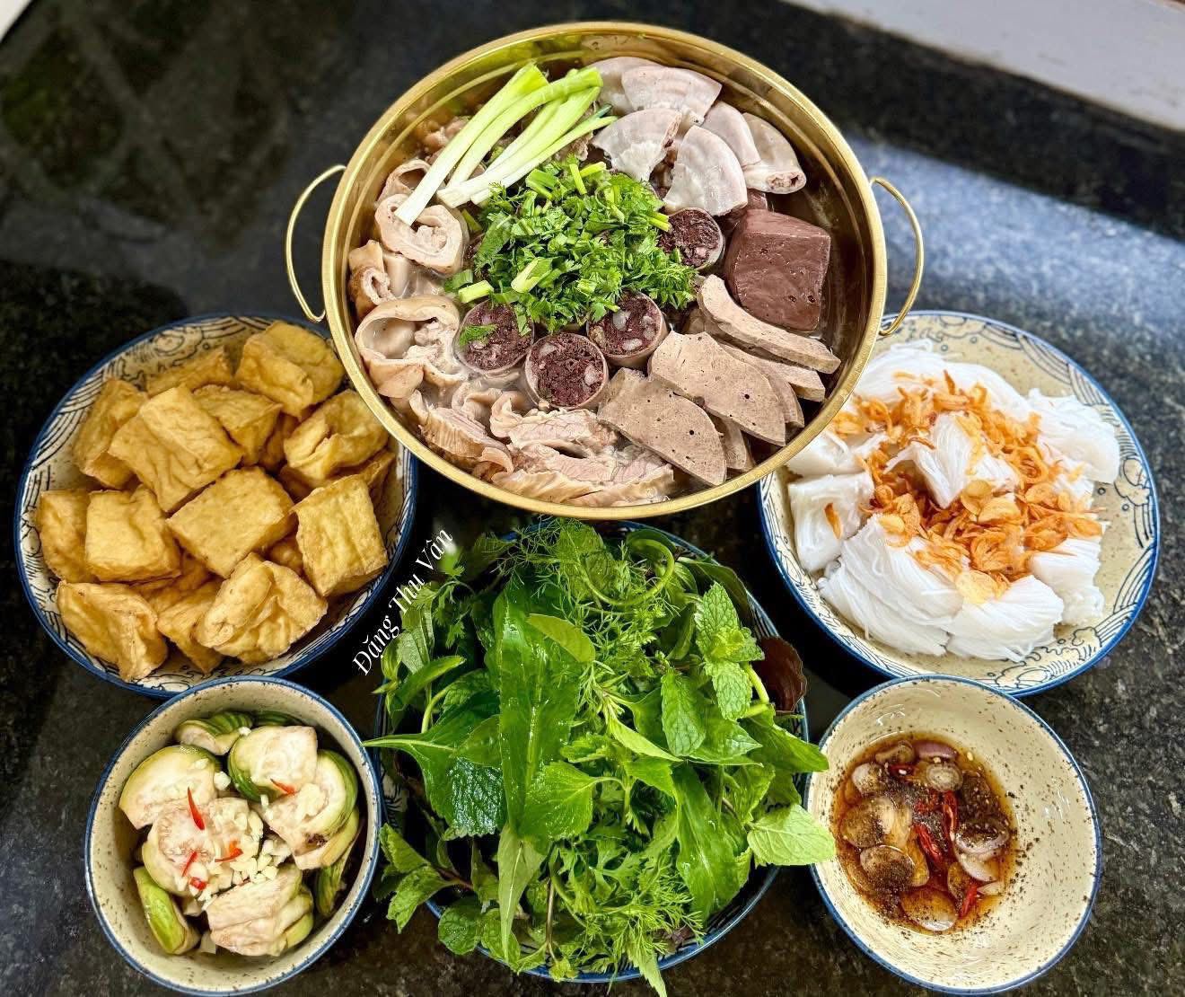 Những mâm cơm ngon tuyệt của mẹ đảm khiến ai nhìn thấy cũng muốn về nhà - 17