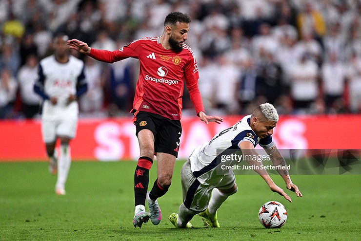 Không phải Fernandes, đây mới là bản hợp đồng hay nhất của MU sau thời Sir Alex - 2