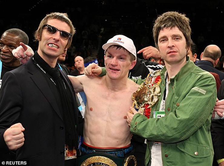 Huyền thoại boxing Ricky Hatton qua đời ở tuổi 46, làng thể thao & Man City tiếc thương - 2