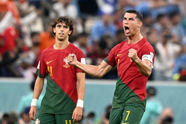 Ronaldo 40 tuổi chưa giải nghệ sau World Cup, thế hệ trẻ Bồ Đào Nha có nên lo lắng? - 2