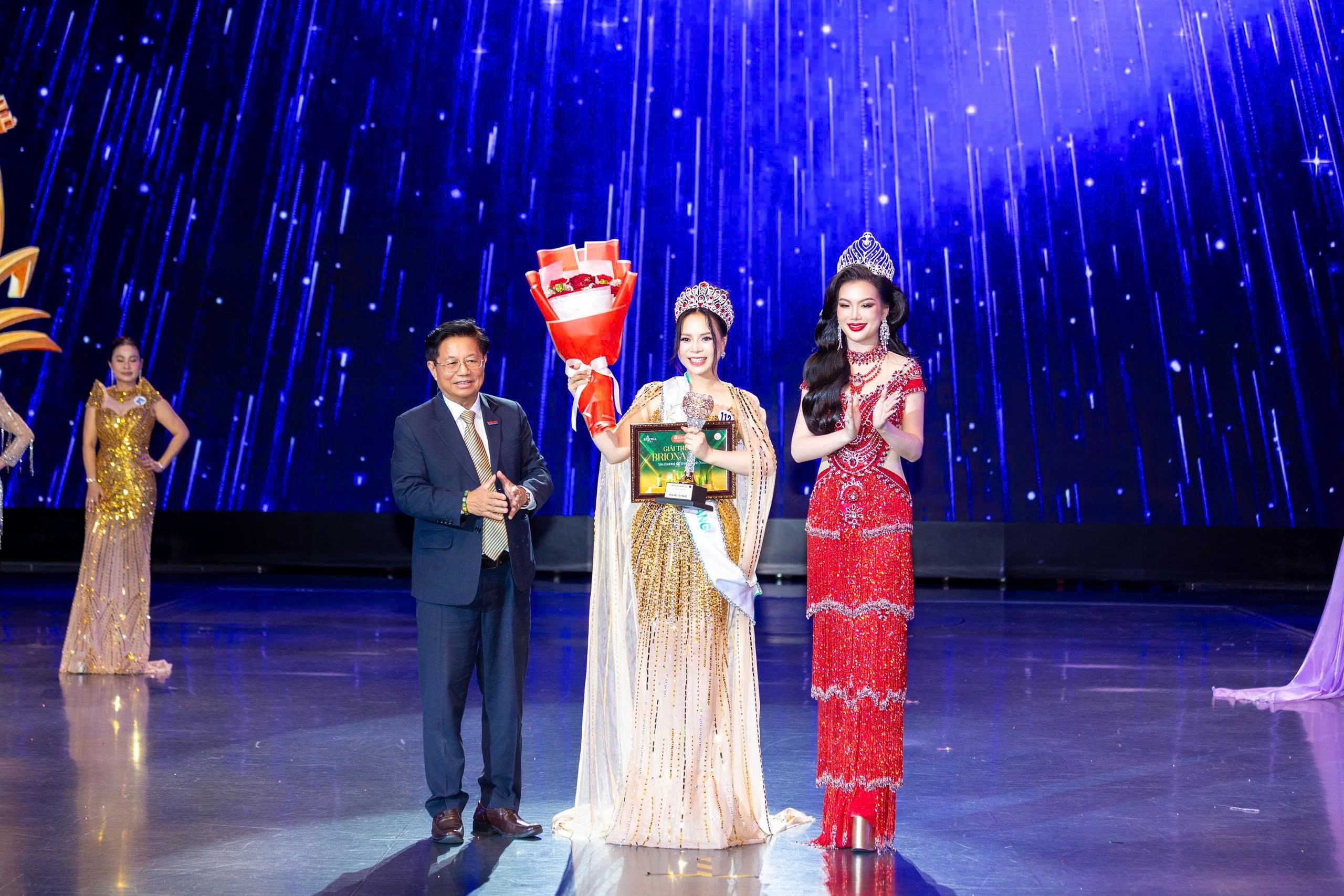 Nữ doanh nhân Lê Thị Hương Huệ đăng quang “Hoa hậu Tài năng” Miss Business Charm International 2025 - 6