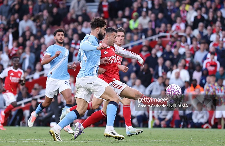 Arteta lập kỷ lục trước Pep Guardiola, vẫn bị chỉ trích vì quyết định khó hiểu - 1