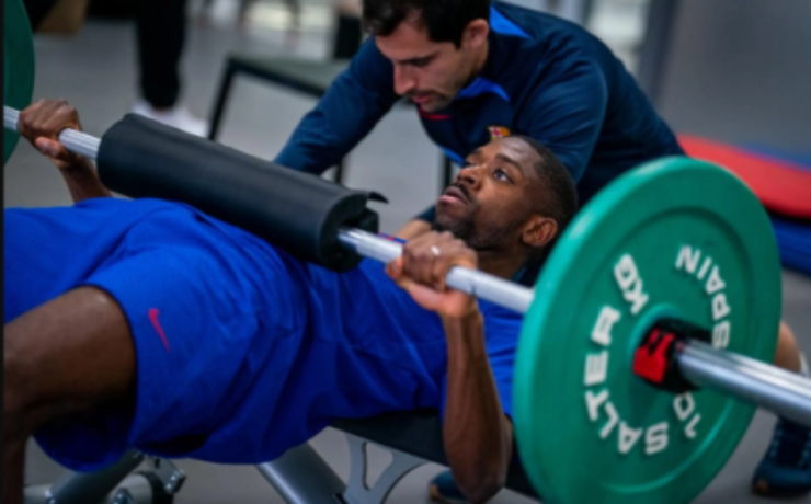 Dembele giành QBV: Tập thể thao, chế độ ăn uống khắc nghiệt chẳng kém Ronaldo - 1
