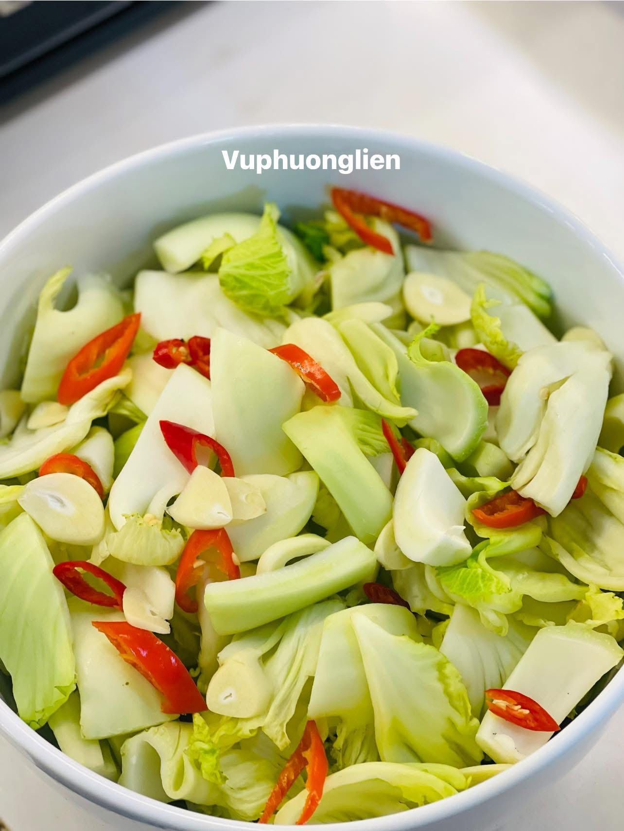 Mẹo muối dưa vàng ruộm, không nổi váng, người vụng mấy cũng làm được - 3
