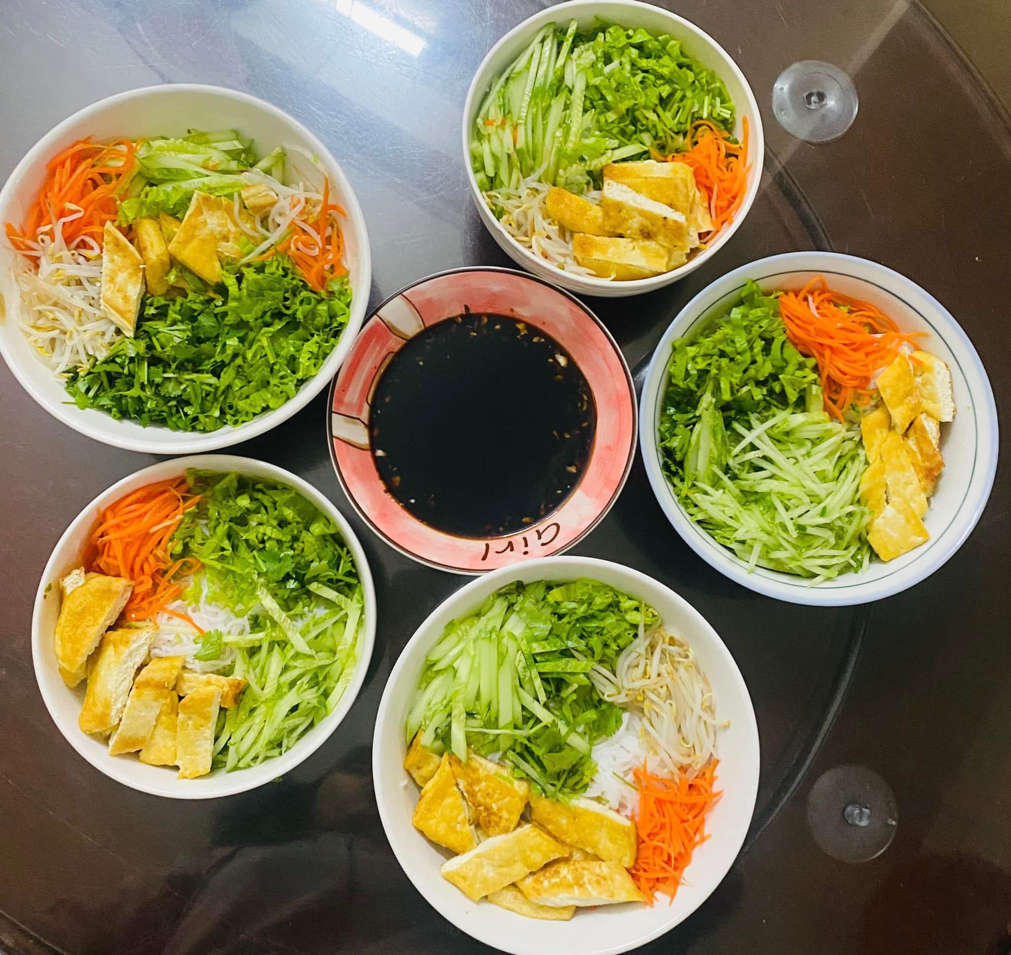 Thực đơn bữa sáng ngon lành đủ chất của mẹ đảm 4 con - 11