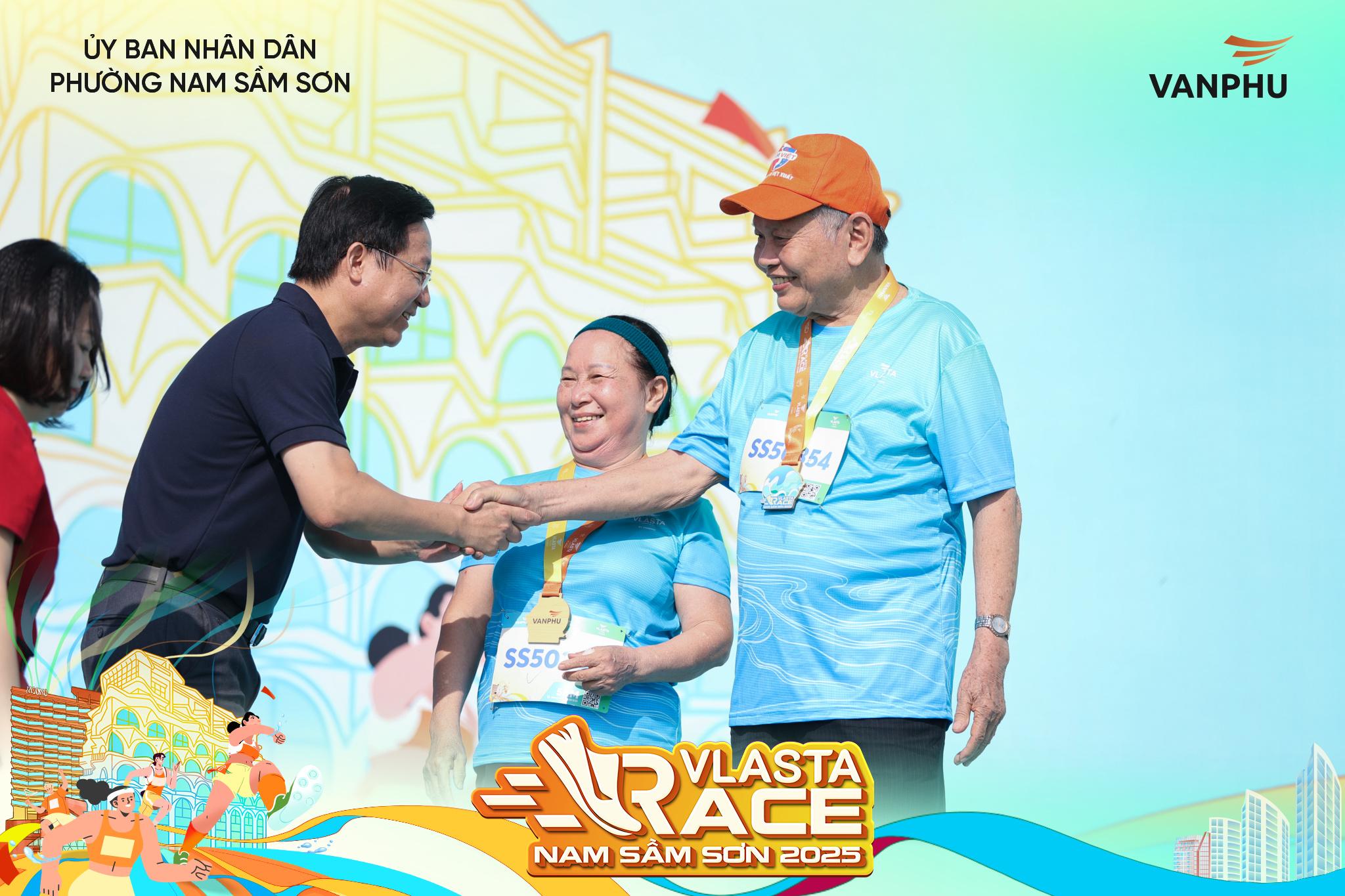 Bùng nổ giải chạy Vlasta Race Nam Sầm Sơn 2025: Hành trình bứt phá, lan tỏa tinh thần sống khỏe của gần 3.000 runners - 3