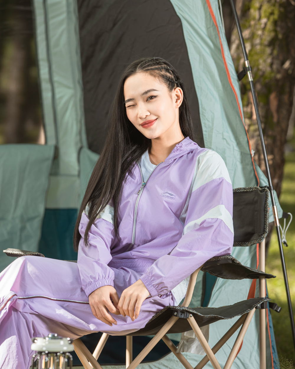 Quần áo gió – Trợ thủ đắc lực dành cho tín đồ thời trang đam mê vận động - 5