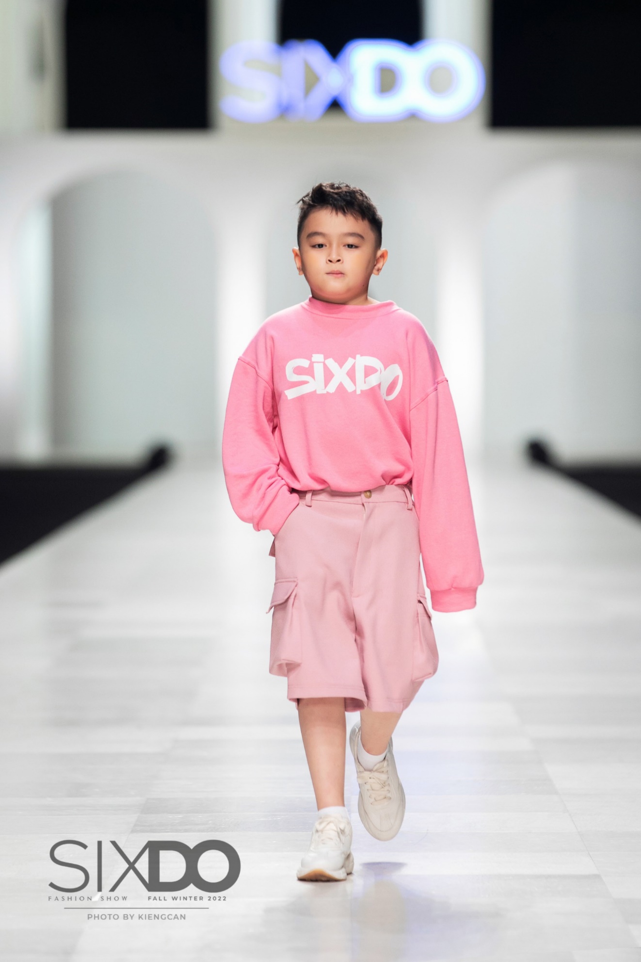 Á Vương Nguyễn Hữu Toàn tham gia trình diễn tại SIXDO của NTK Đỗ Mạnh Cường - 1
