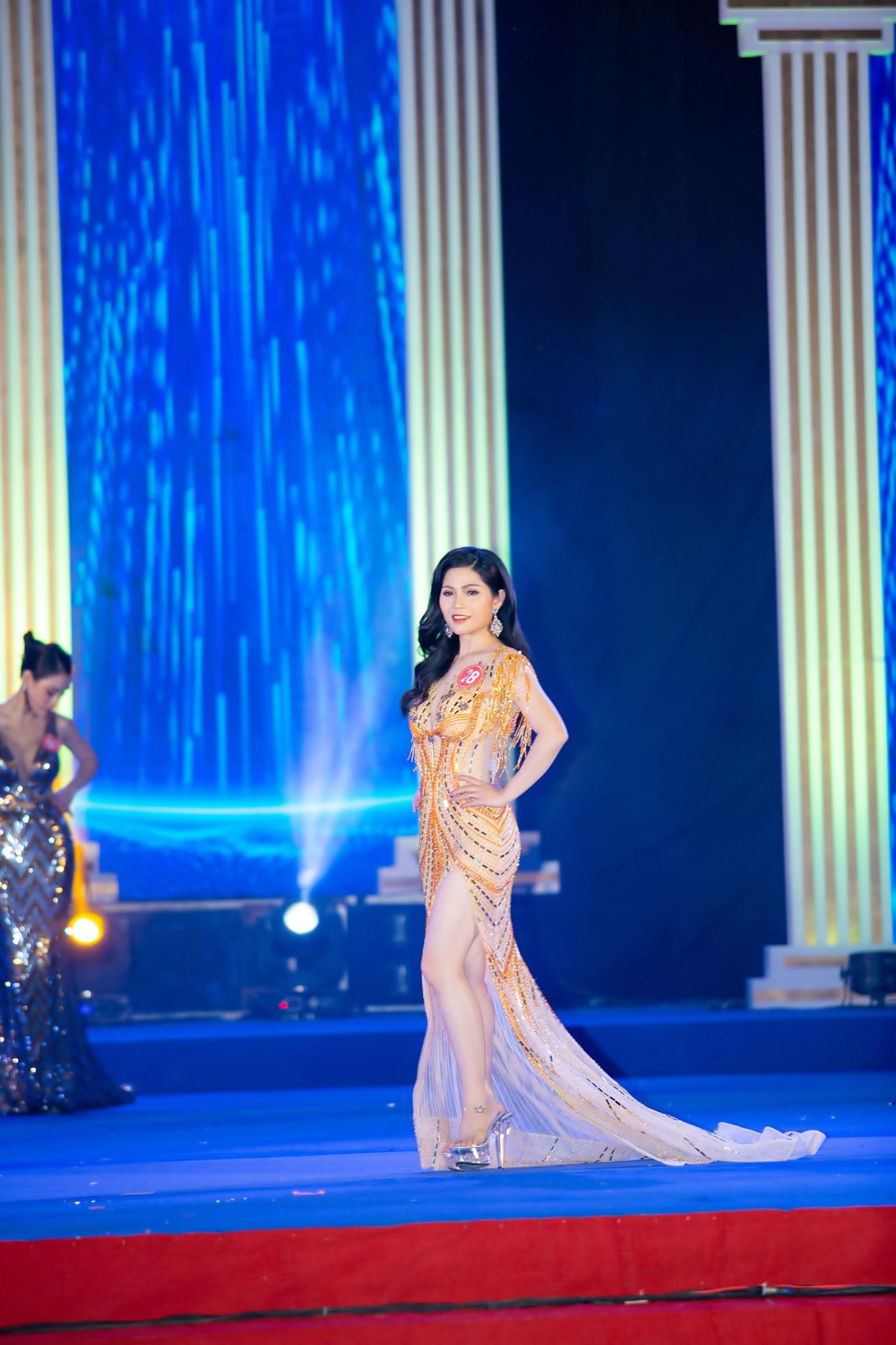 Á khôi 1 gọi tên Đỗ Thị Mỹ Nhiên và những khoảnh khắc ấn tượng tại Hoa khôi Doanh nhân Tài sắc Việt Nam năm 2022 - 4