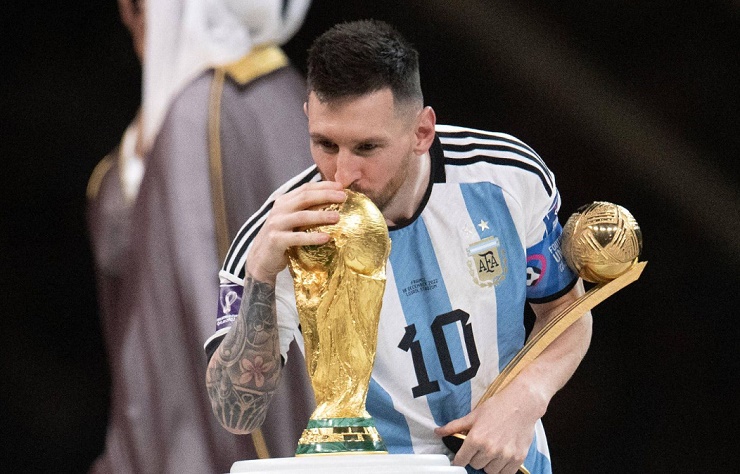 Tranh cãi Messi vô địch World Cup không vĩ đại nhất lịch sử, Ronaldo hạng mấy? - 1