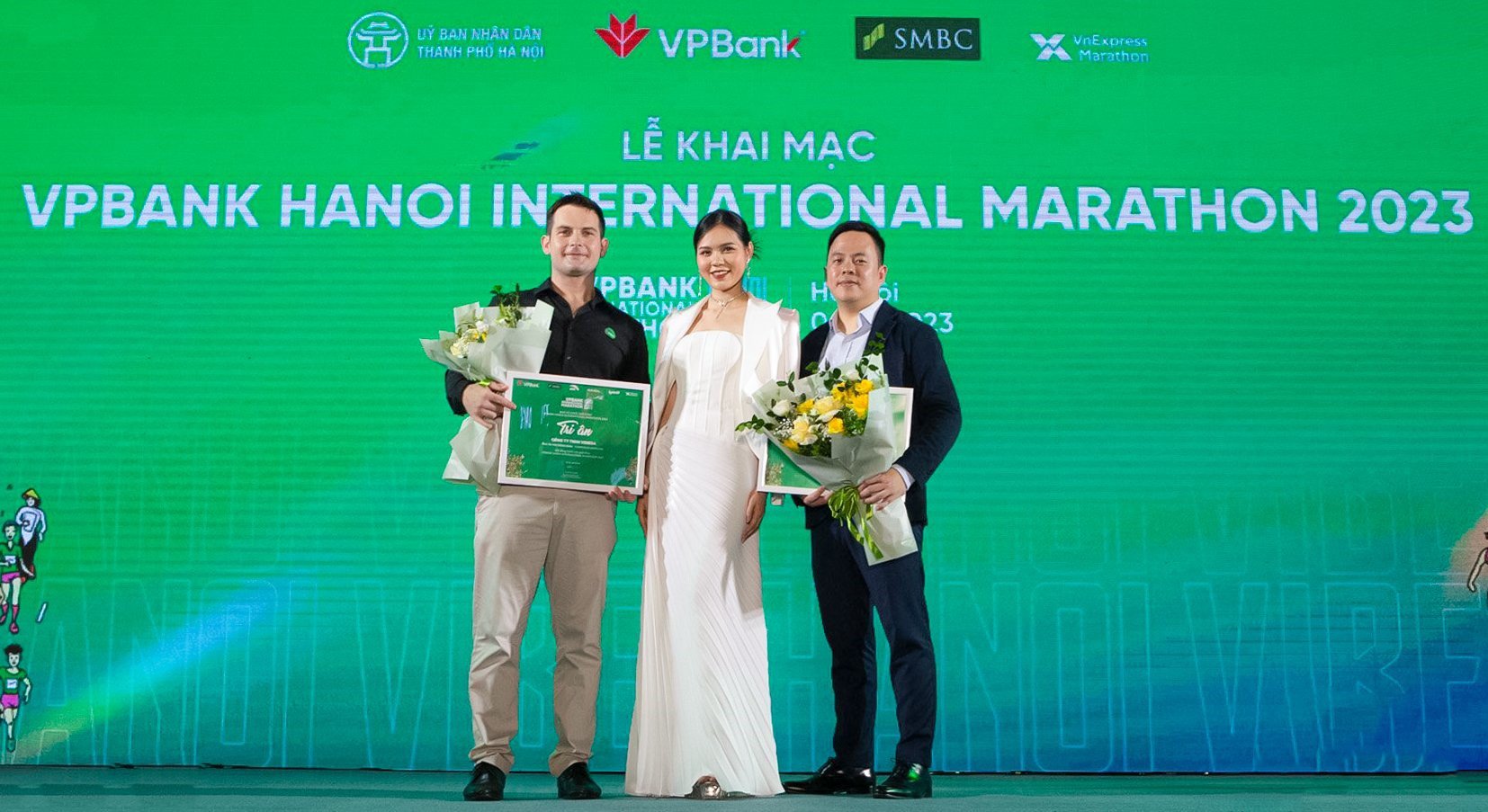 Wellness By Venesa tiếp sức giải chạy VPbank Hanoi International Marathon 2023 - 2