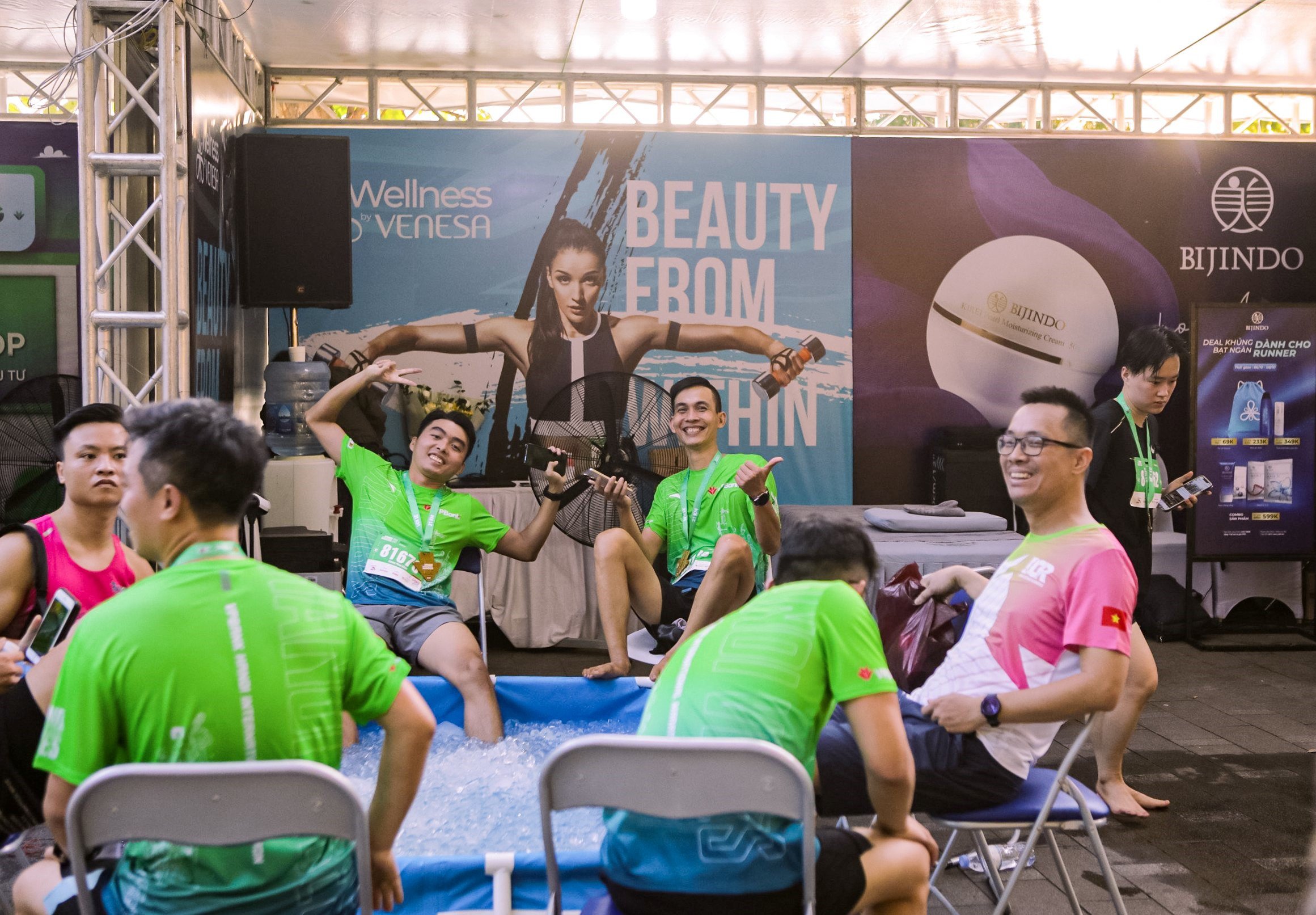 Wellness By Venesa tiếp sức giải chạy VPbank Hanoi International Marathon 2023 - 5