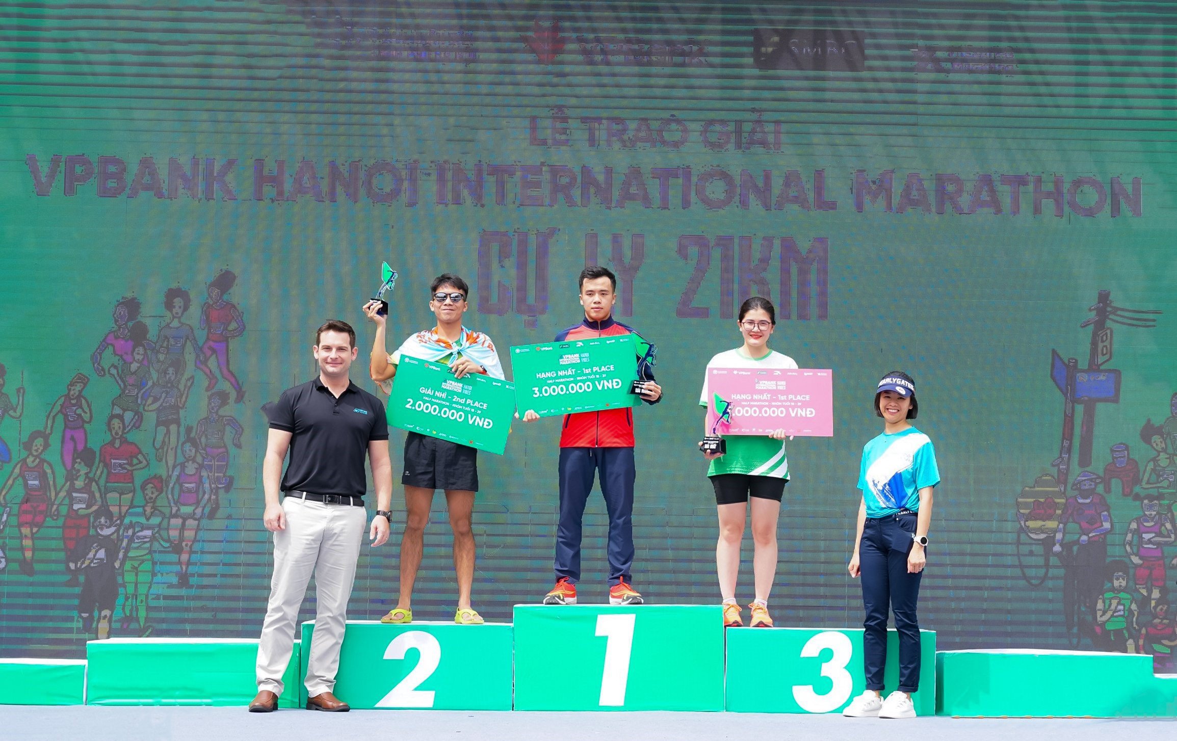 Wellness By Venesa tiếp sức giải chạy VPbank Hanoi International Marathon 2023 - 8