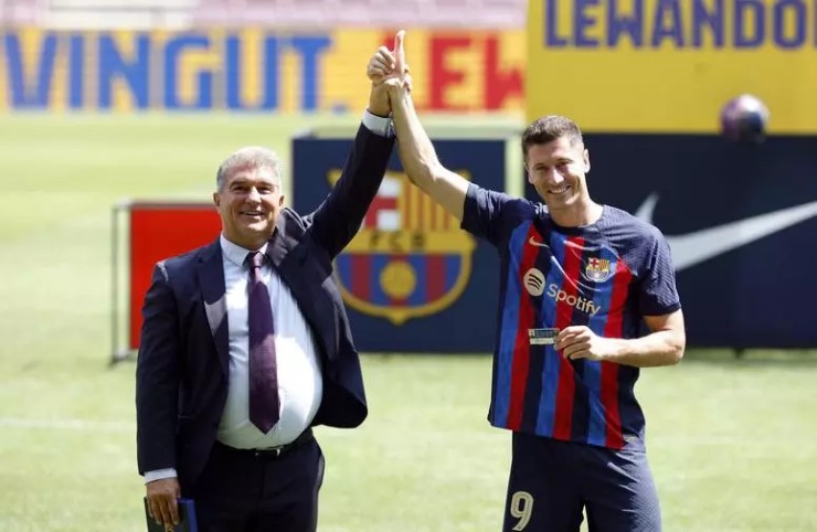 Barca đau đầu vì khoản nợ 200 triệu euro phải trả, Man City - Bayern chờ lấy tiền - 1