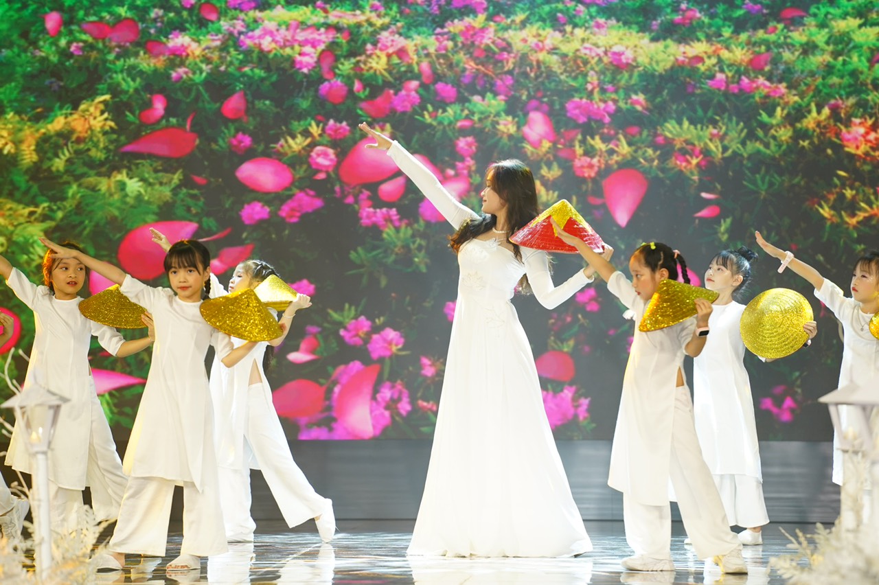 Tuần lễ thời trang Vietkids 2023 – Ấn tượng với biệt đội nhí siêu dễ thương chào mừng ngày Phụ nữ Việt Nam 20/10 - 5