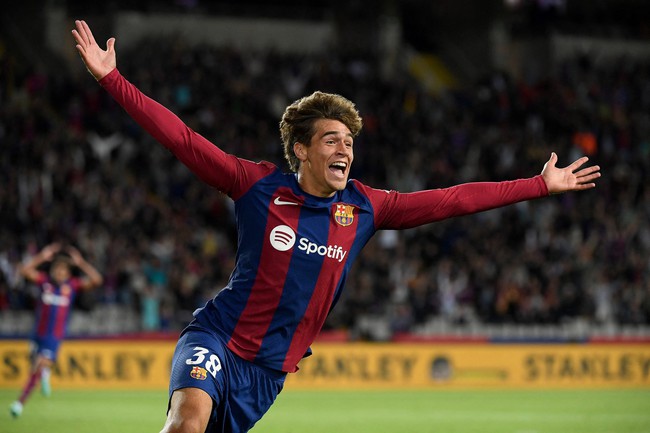 El Clasico, cuộc đối đầu của hai gã khổng lồ Real Madrid và Barcelona trên SCTV15 - 3