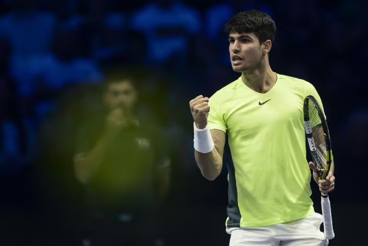 Alcaraz thách thức tham vọng giành 4 Grand Slam 2024 của Djokovic - 1