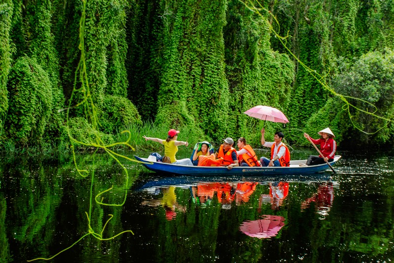 Những điểm đến quanh thành phố Hồ Chí Minh khiến khách Tây thích thú - 5