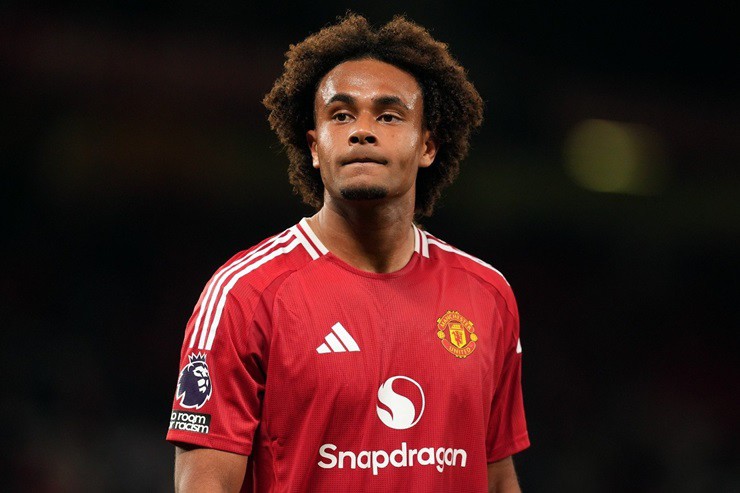 MU muốn tiễn tân binh Zirkzee ngay tháng 1, ba ông lớn Serie A tranh giành - 1