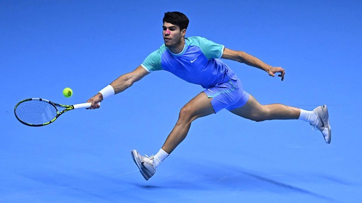 Alcaraz bị loại khỏi ATP Finals, tiết lộ lý do để thua Zverev - 1