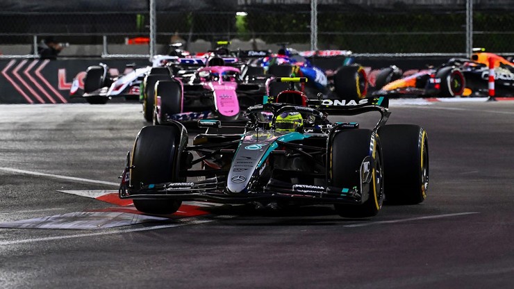 Đua xe F1, Las Vegas GP: Chiến thắng 1-2 của Mercedes & nhà vô địch người Hà Lan - 2