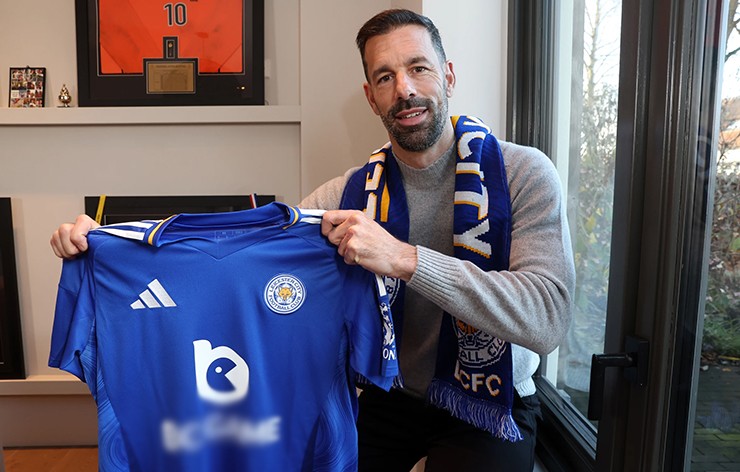 HLV Van Nistelrooy chính thức dẫn dắt Leicester, hợp đồng đến 2027 - 1