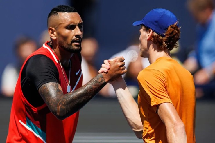 Kyrgios muốn "quật ngã" Sinner ở Australian Open, châm chọc vợ chồng Murray - 1