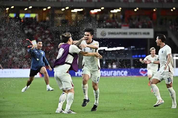 Nóng bảng xếp hạng AFF Cup: Thái Lan ngạo nghễ ngôi đầu bảng, sáng cửa tránh Việt Nam - 1