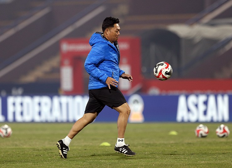Cựu "Vua phá lưới" AFF Cup khoe tài ở Việt Trì, chờ gây bất ngờ với ĐT Việt Nam - 6