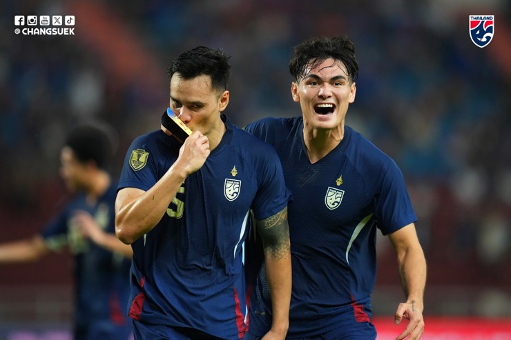 Bảng xếp hạng AFF Cup: Singapore vất vả đoạt vé cùng Thái Lan, Malaysia & Campuchia bị loại - 2