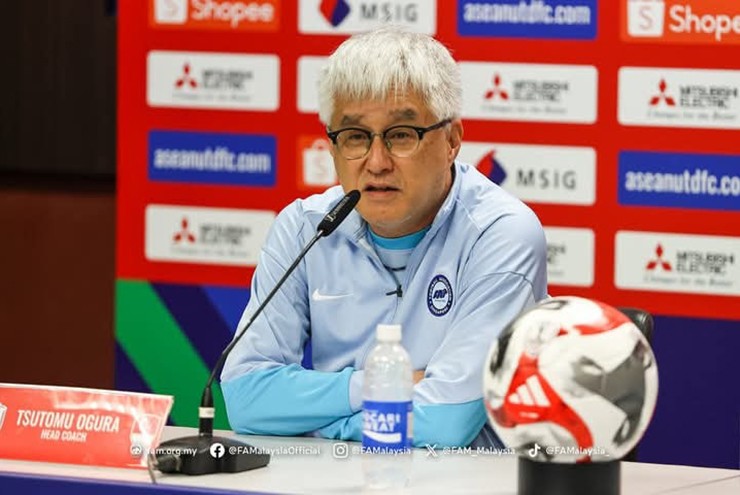 HLV Singapore ca ngợi học trò, muốn fan "tiếp lửa" ở bán kết AFF Cup - 2