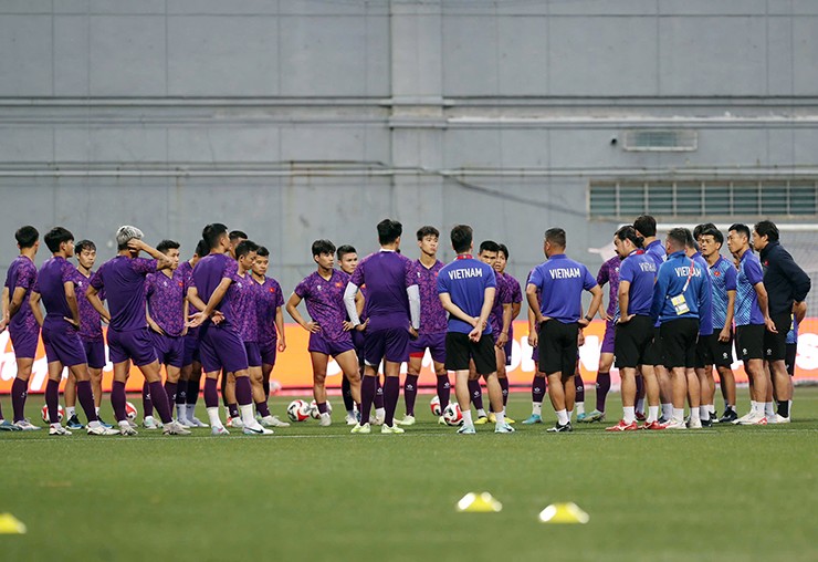 Xuân Son hưng phấn chờ phá lưới Singapore, ĐT Việt Nam làm quen sân Jalan Besar - 1