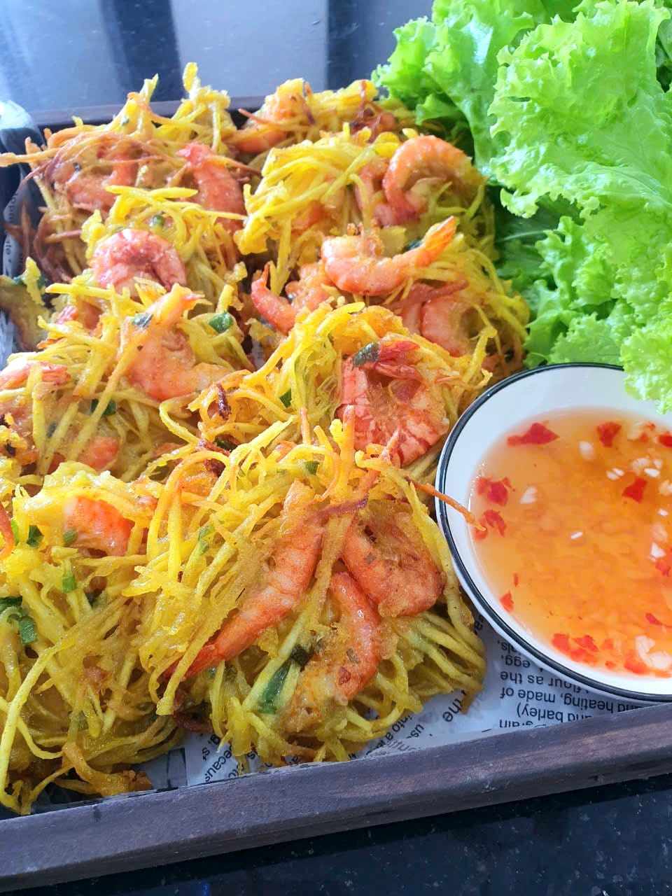 Cách làm bánh tôm khoai lang giòn rụm, bùi béo siêu ngon - 4