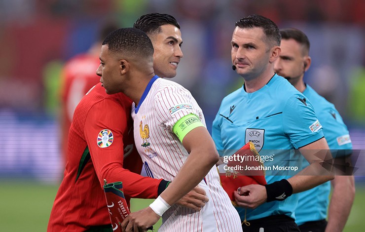 Mbappe hé lộ bất ngờ về Messi - Vinicius, tuyên bố Ronaldo là số 1 - 3