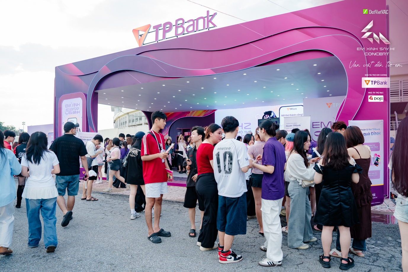 “Phải lòng” Bank Tím tại Em Xinh “Say Hi” Concert Đêm 2  - 2