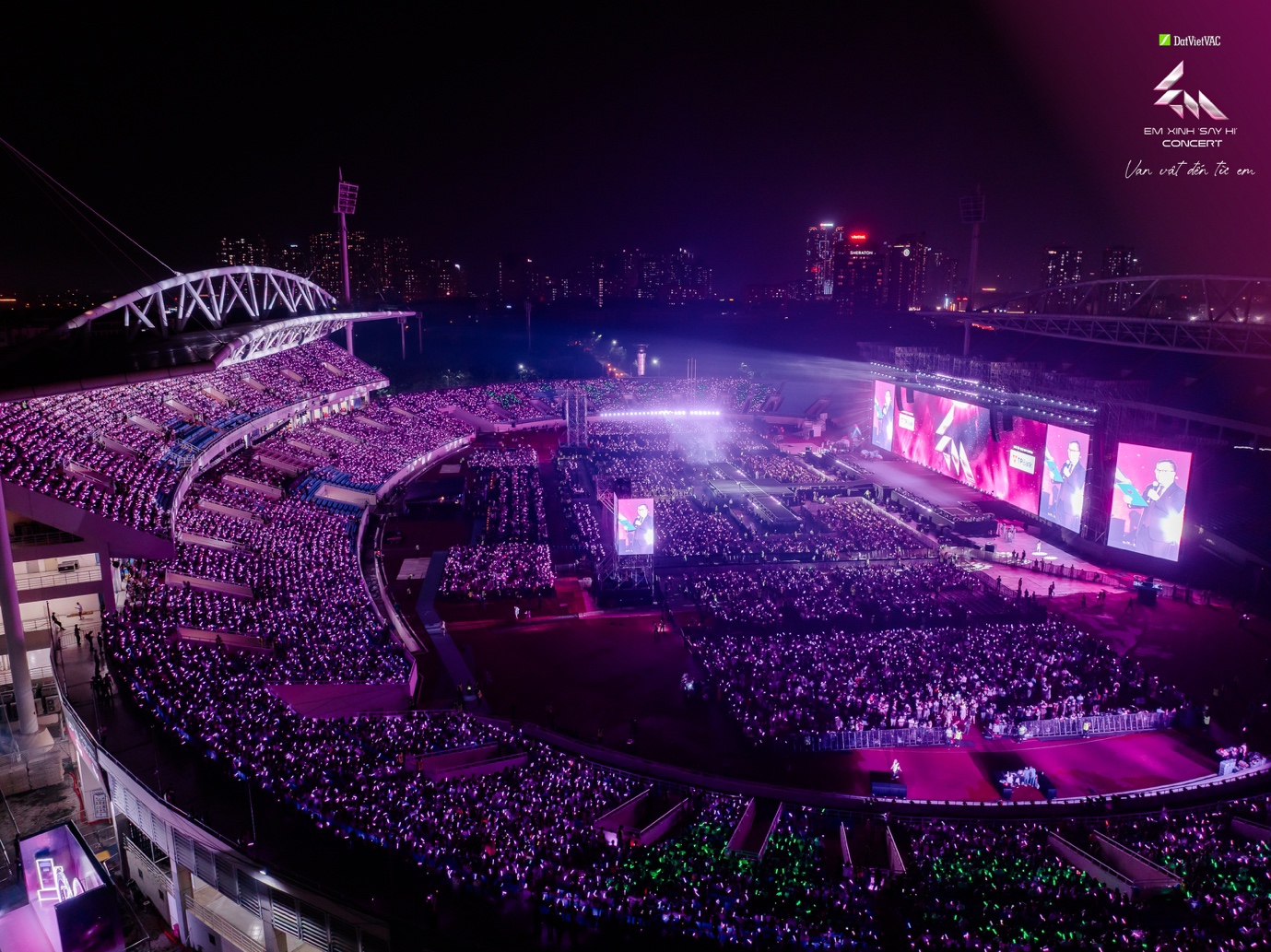 “Phải lòng” Bank Tím tại Em Xinh “Say Hi” Concert Đêm 2  - 1