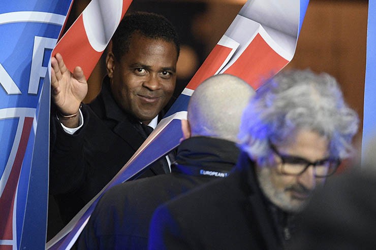 Indonesia chưa sa thải HLV Kluivert vì chủ tịch Thohir bận chuyện đám cưới - 2
