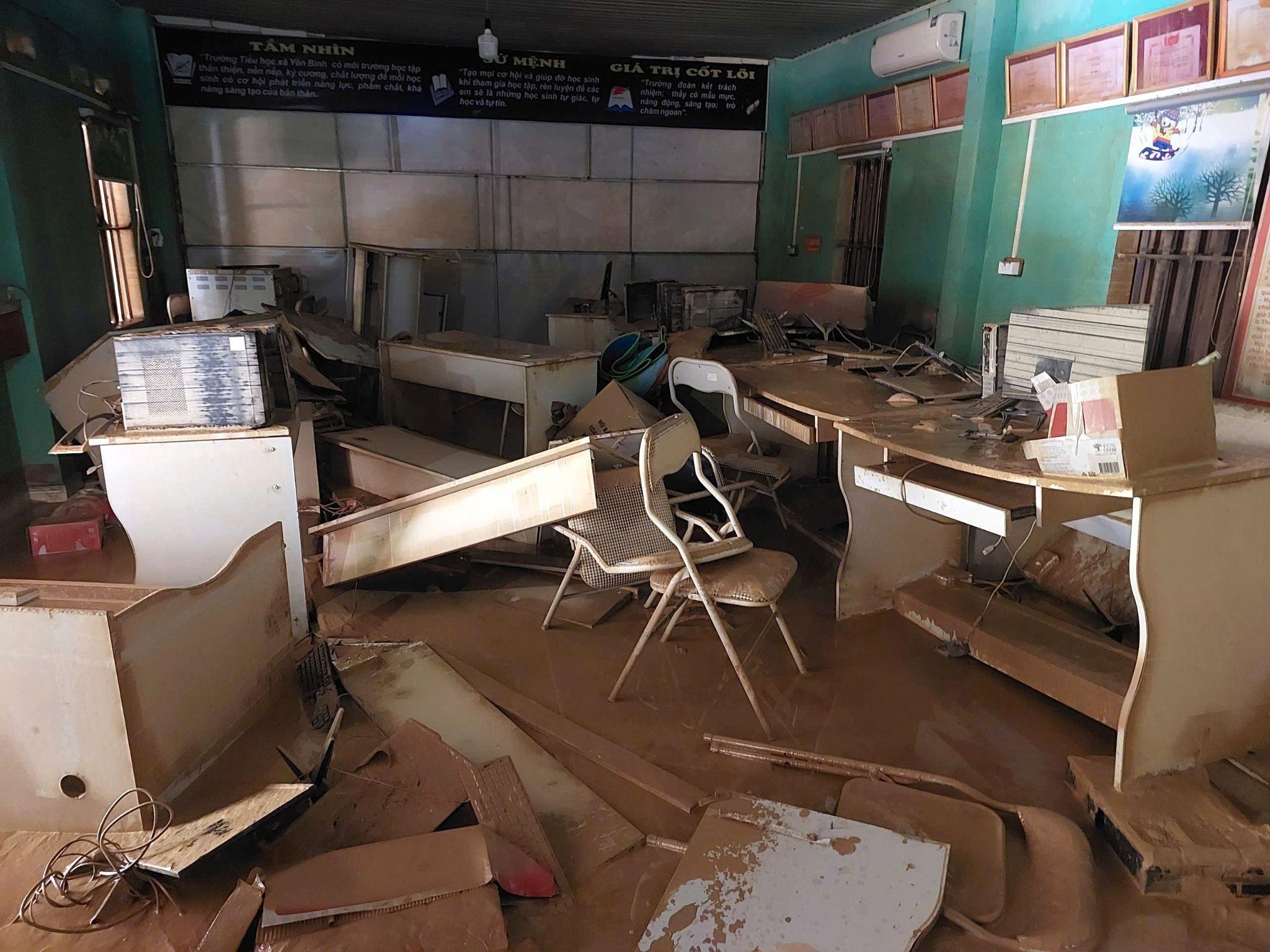 UNIQLO Việt Nam đóng góp 1 tỷ đồng và 3.400 trang phục RE.UNIQLO, hỗ trợ khắc phục hậu quả bão lũ - 2