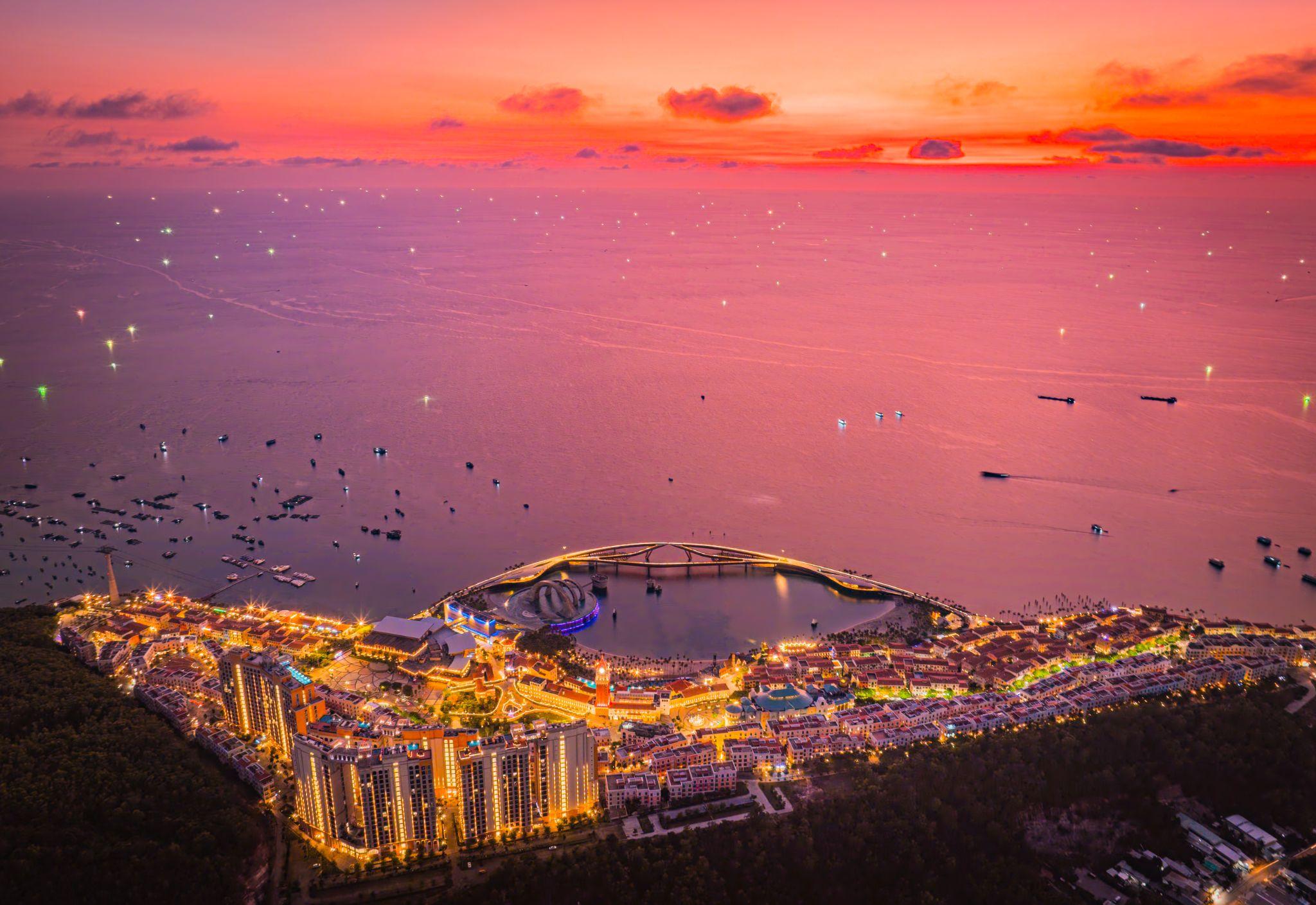 Từ những chuyến bay charter đến “cơn sốt” phòng nghỉ: Phú Quốc khẳng định vị thế trung tâm nghỉ dưỡng Việt Nam - 4