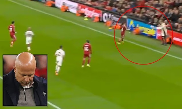Tin mới nhất bóng đá sáng 22/10: Liverpool bị "soi" vì phạm luật ở trận thua MU - 1
