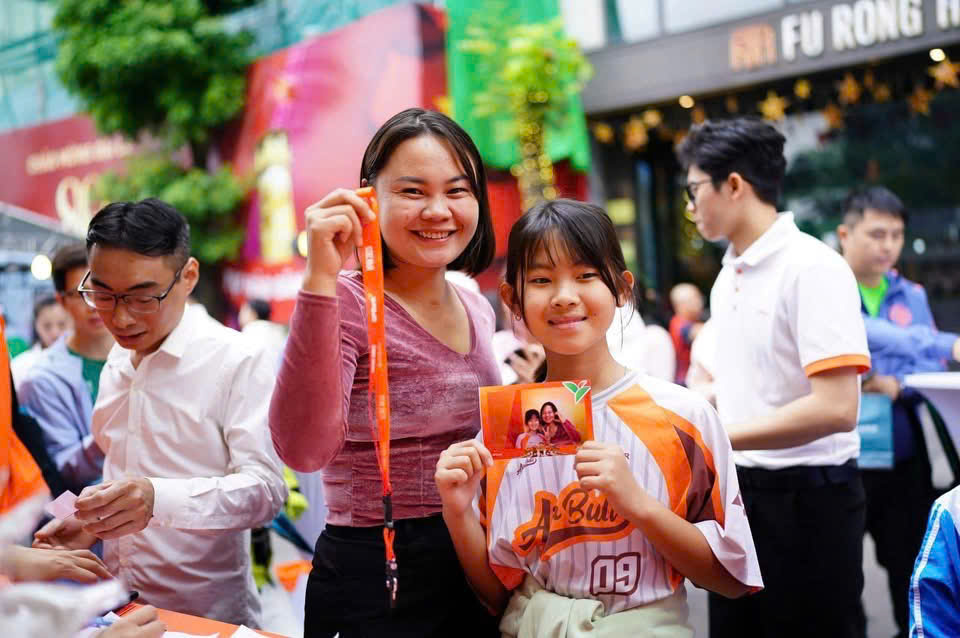 Hàng nghìn người trải nghiệm “Trạm tiếp năng lượng thịnh vượng” của GPBank tại VPIM 2025 - 3