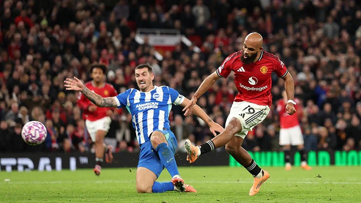 HLV Amorim điều chỉnh chiến thuật tinh tế, MU "bay" trên đôi cánh Cunha - Mbeumo - 1