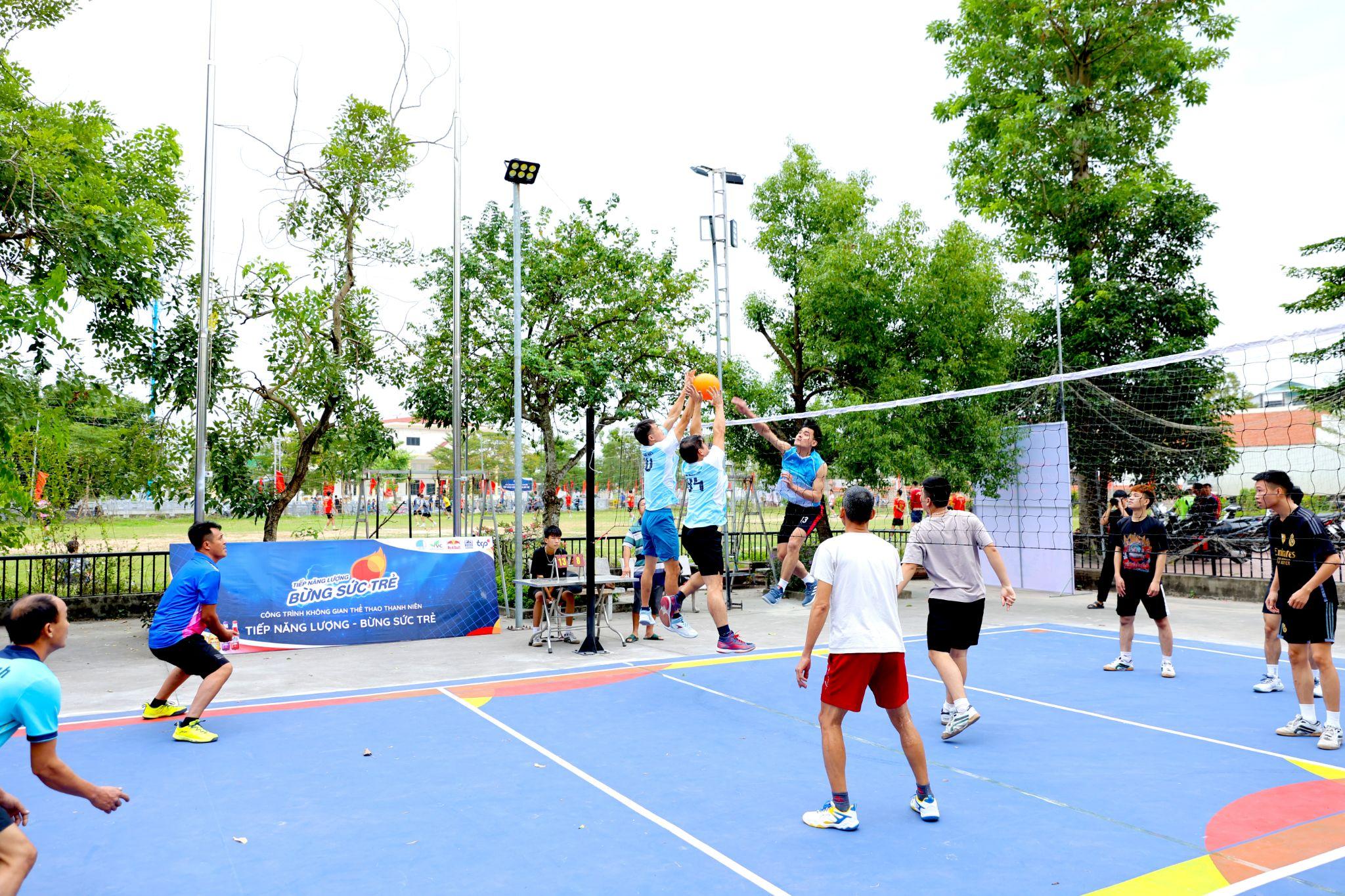 Tiến Linh lan tỏa tinh thần thể thao cùng “Không gian Thể thao Thanh niên – Tiếp Năng Lượng, Bừng Sức Trẻ” - 3