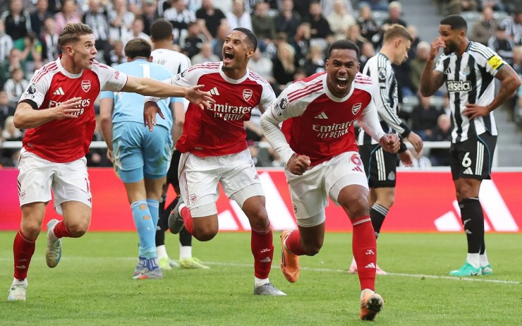 Ngoại hạng Anh như giải bóng bầu dục, MU - Liverpool còn đáng xem hơn Arsenal - 6