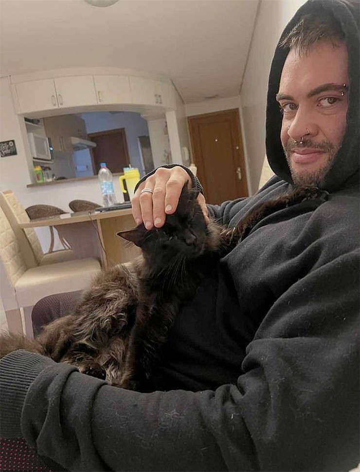 Thể thao Brazil rúng động: Siêu VĐV thể hình qua đời vì mất chú mèo yêu quý - 2