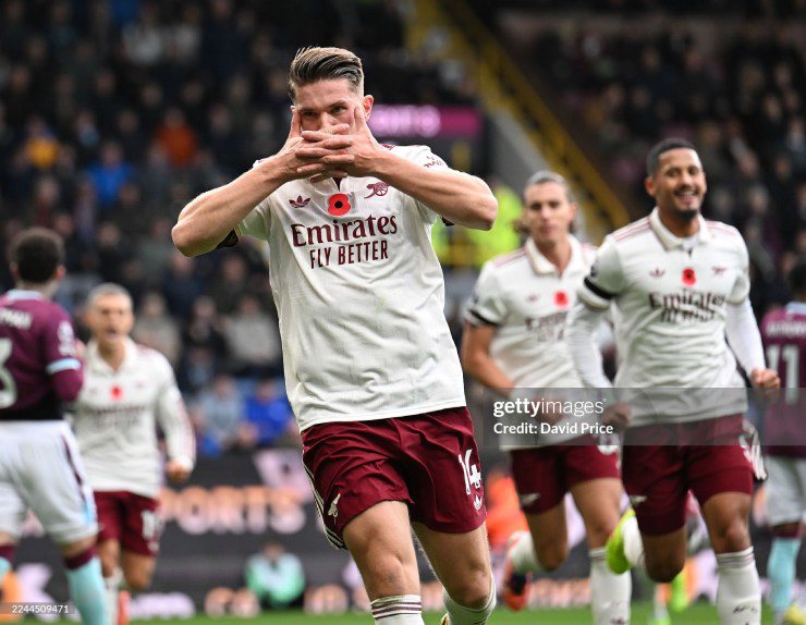 Arsenal không có điểm yếu, huyền thoại đặt cửa vô địch Ngoại hạng Anh - 3